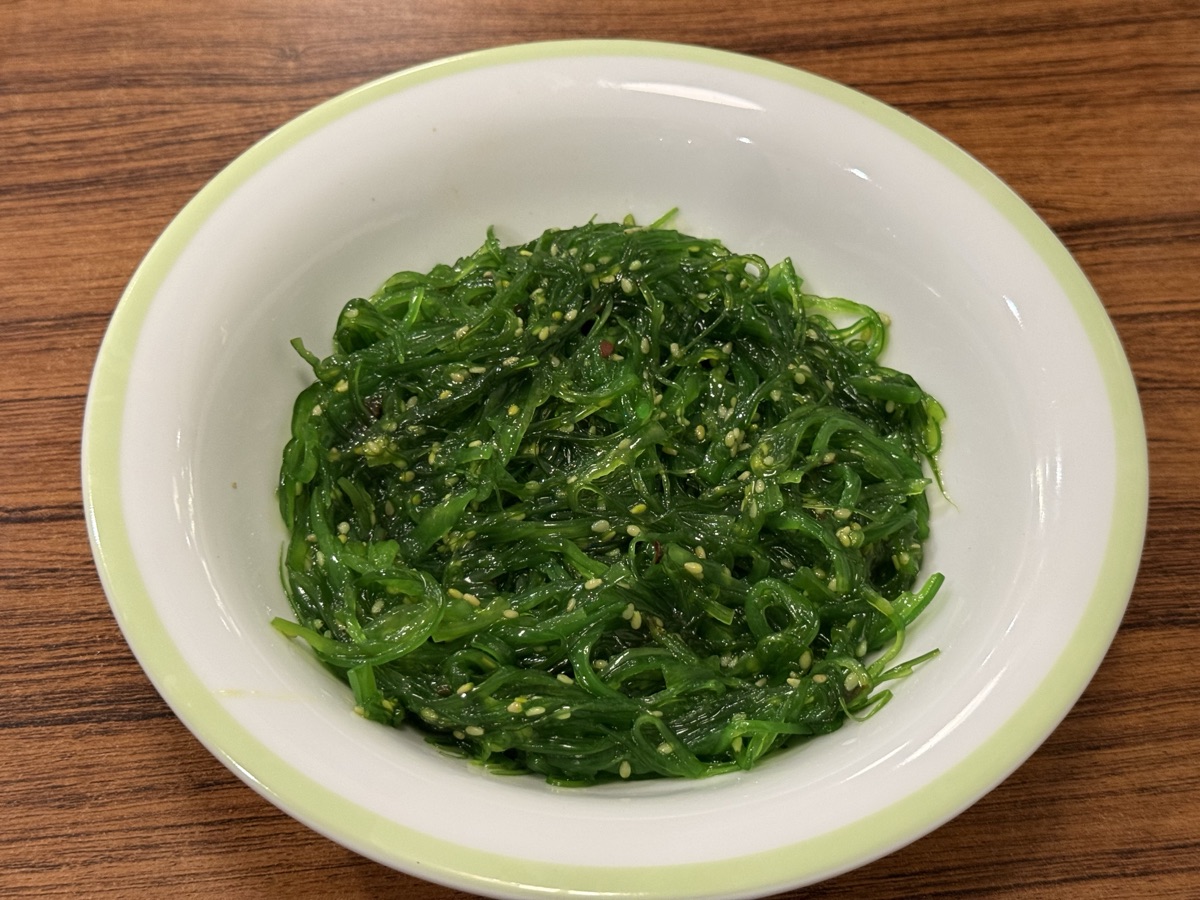わかめのサラダ（美味裙带丝）