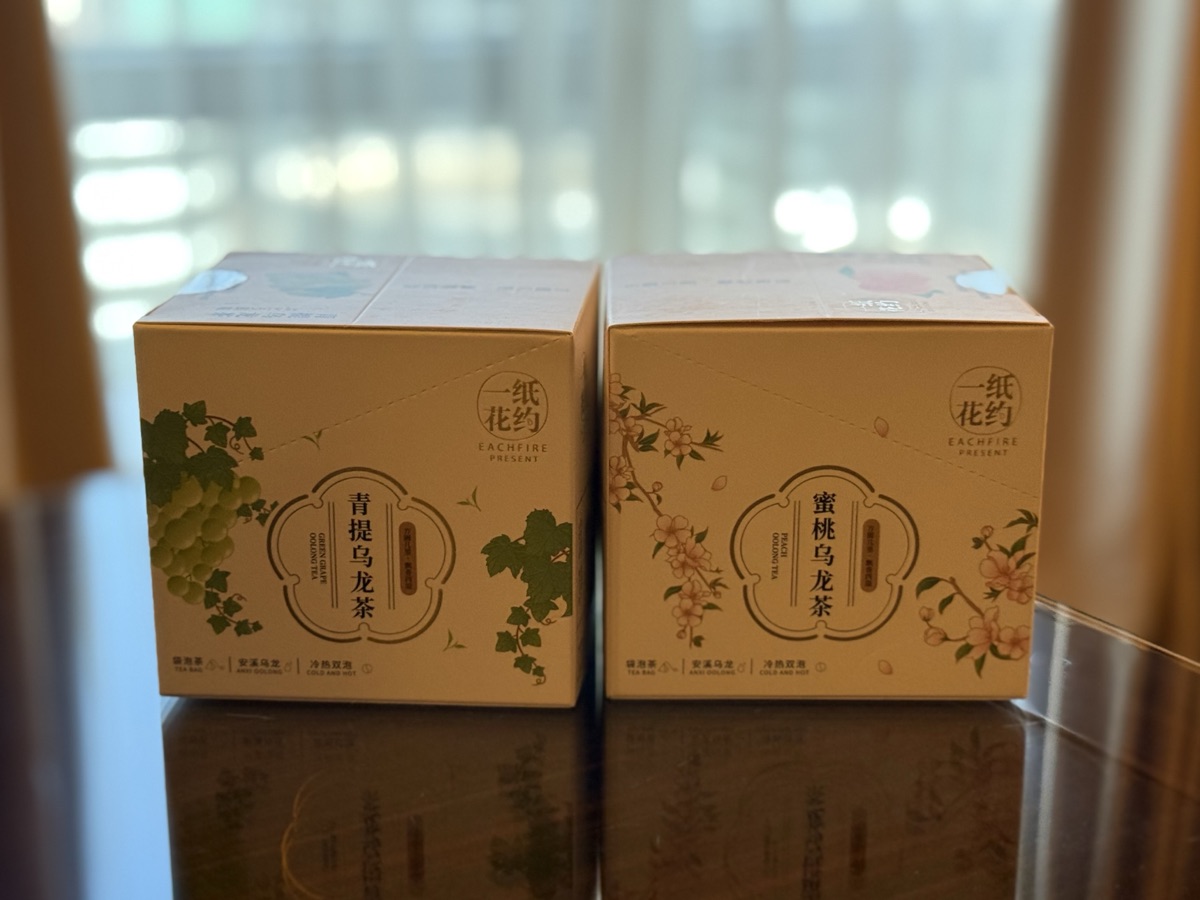 青提乌龙茶、蜜桃乌龙茶