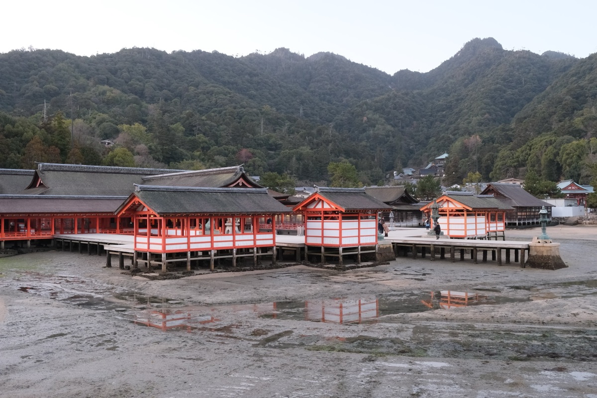 朝の嚴島神社