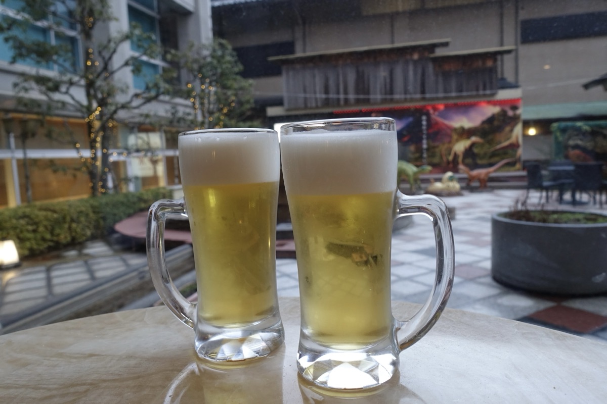 グランディア芳泉のラウンジのビール