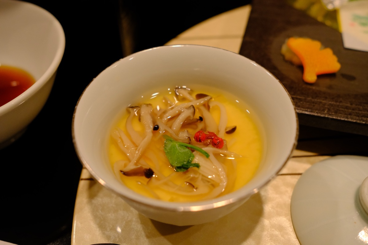 先付　南瓜のフランと茸のおひたし
