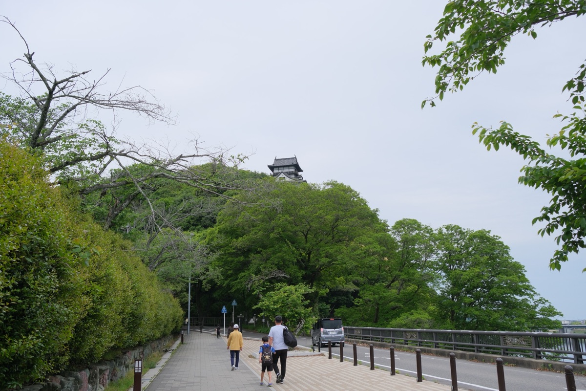 犬山城への道